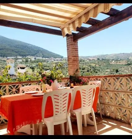 בית נופש Casa Domi Alcaucín